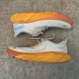 Hoka Arahi Running Sneakers